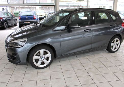 BMW 218, 2018