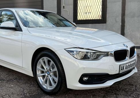 BMW 320, 2018 3