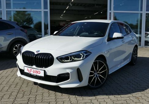 BMW 120, 2021