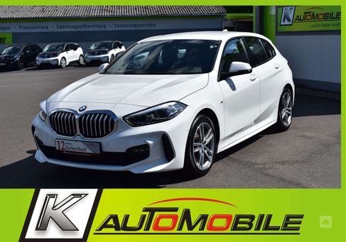 BMW 118, 2022