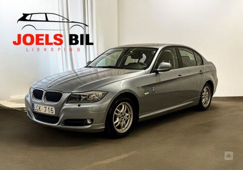 BMW 318, 2011