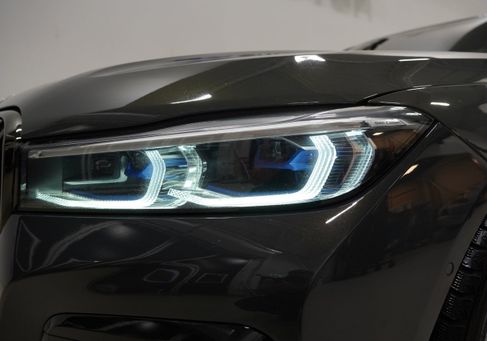 BMW 750, 2021 2