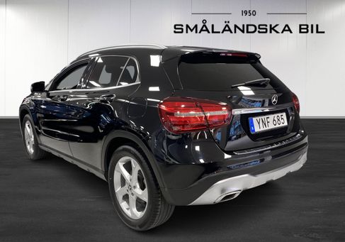 Mercedes-Benz GLA 200, 2018 3