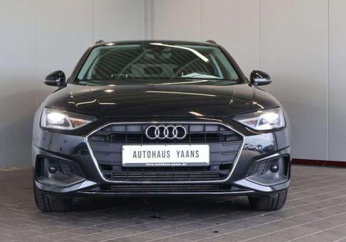 Audi A4, 2022
