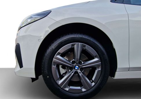 BMW 220, 2025 3