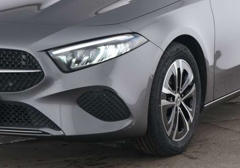 Mercedes-Benz A 180, 2025