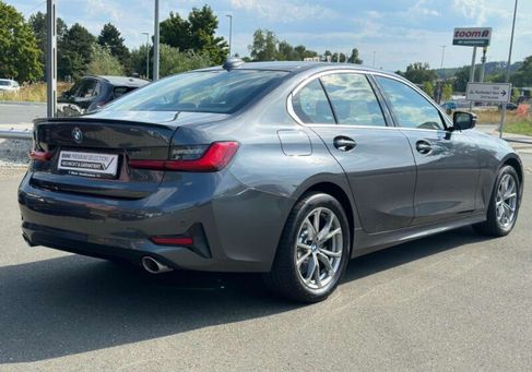 BMW 330, 2019