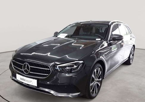 Mercedes-Benz E 300, 2022 2
