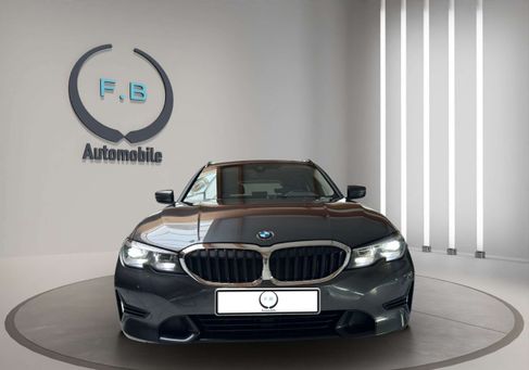 BMW 320, 2022