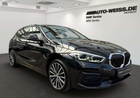BMW 118, 2022