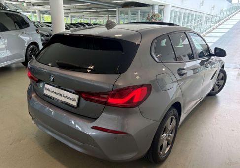 BMW 118, 2022