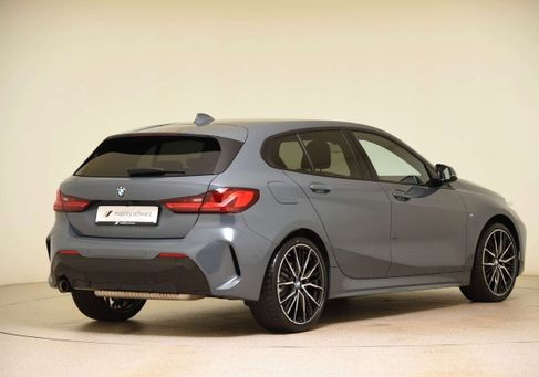 BMW 118, 2023