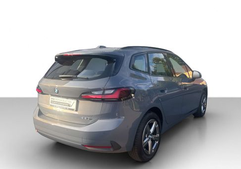 BMW 220, 2025