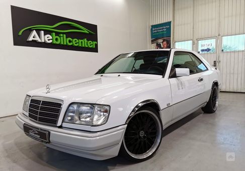 Mercedes-Benz E 220, 1995