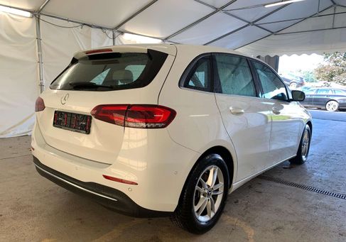 Mercedes-Benz B 200, 2020