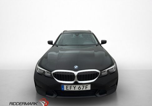 BMW 330, 2022