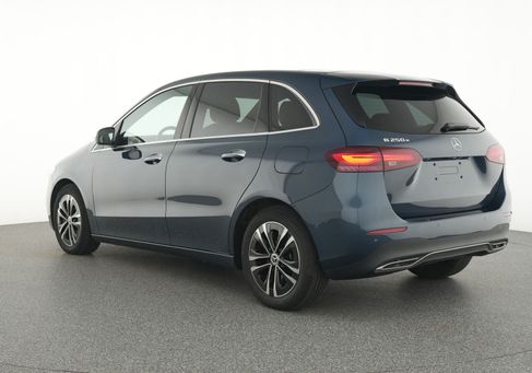Mercedes-Benz B 250, 2024