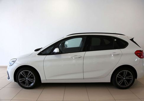 BMW 220, 2019 3