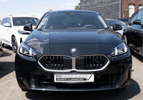 BMW 120, 2025 2