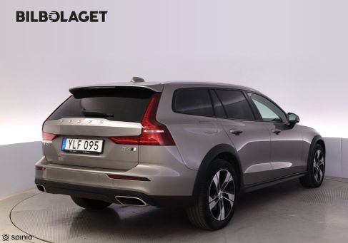 Volvo V60 Cross Country, 2019