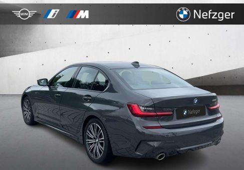 BMW 318, 2022