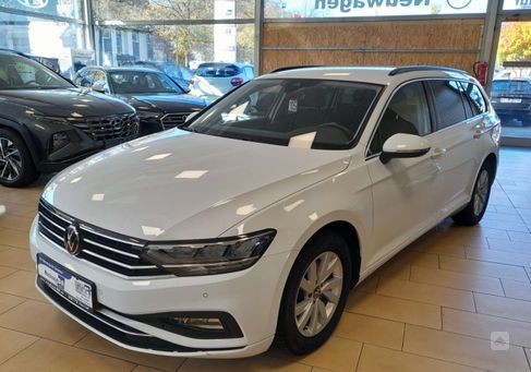 Volkswagen Passat, 2022