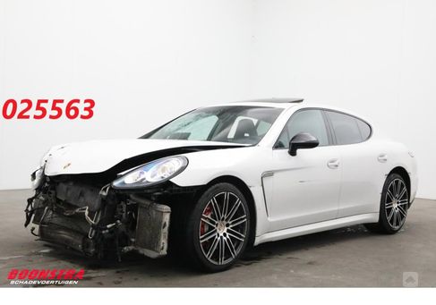 Porsche Panamera, 2016