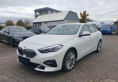 BMW 218, 2020