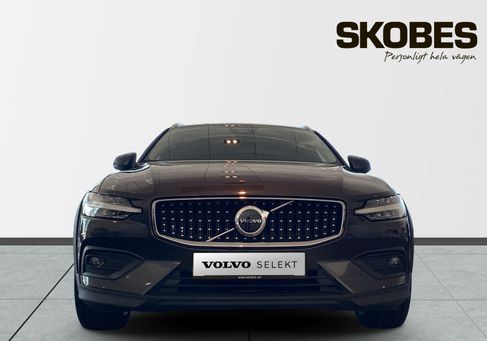 Volvo V60 Cross Country, 2023