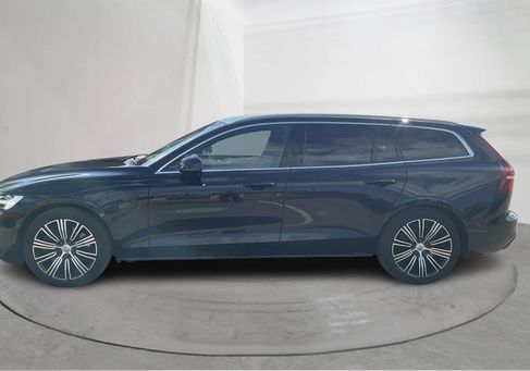 Volvo V60, 2022