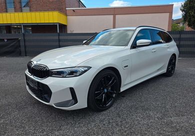 BMW 330, 2022