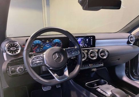 Mercedes-Benz CLA 180, 2020