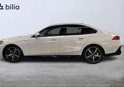 BMW 530, 2025