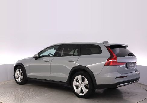Volvo V60 Cross Country, 2024 3