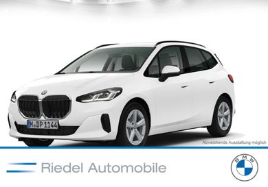 BMW 220, 2025