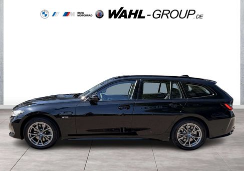 BMW 320, 2023 3