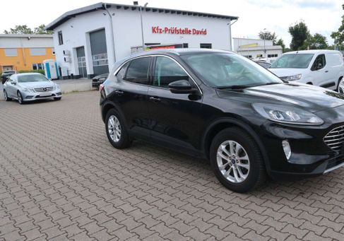 Ford Kuga, 2021
