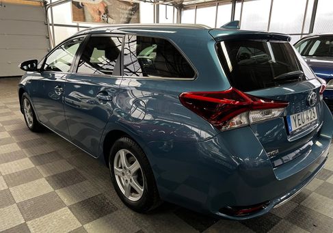 Toyota Auris Touring Sports, 2016