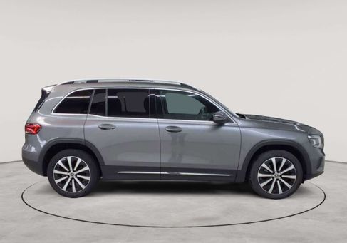 Mercedes-Benz GLB 200, 2022 3