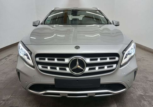 Mercedes-Benz GLA 180, 2017