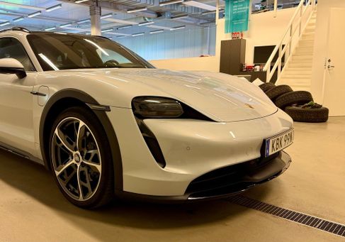 Porsche Taycan, 2022
