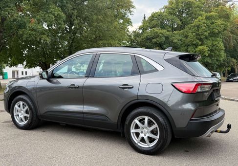 Ford Kuga, 2022