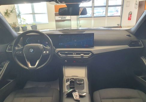 BMW 318, 2022