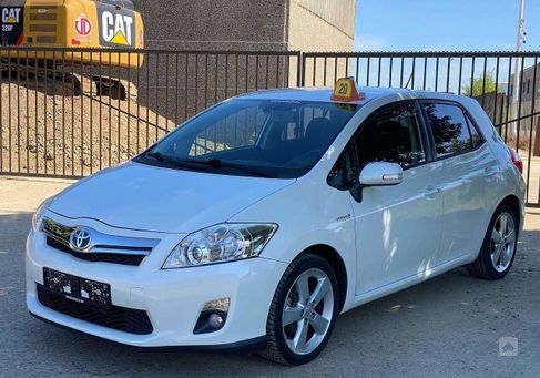 Toyota Auris, 2011