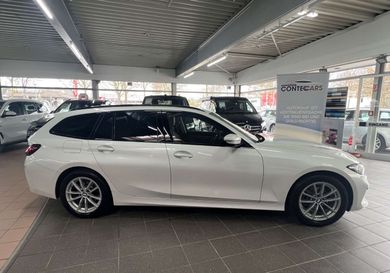 BMW 318, 2022