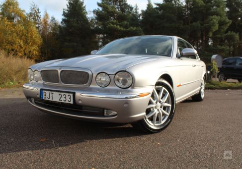 Jaguar XJ, 2003