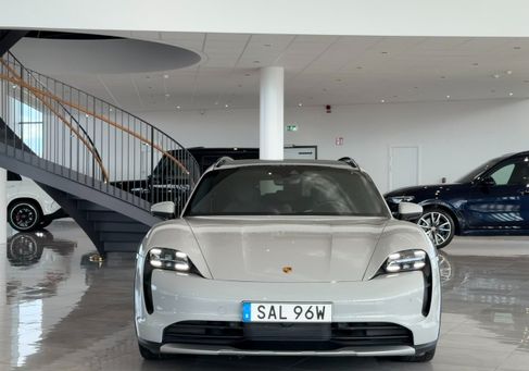 Porsche Taycan, 2022