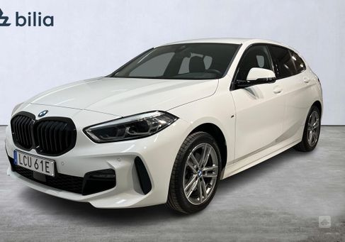 BMW 118, 2022