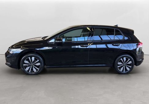 Volkswagen Golf, 2023 3