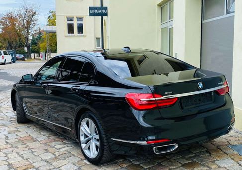 BMW 740, 2018 3